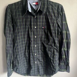 Tommy Hilfiger Men's Black and Green Plaid Shirt